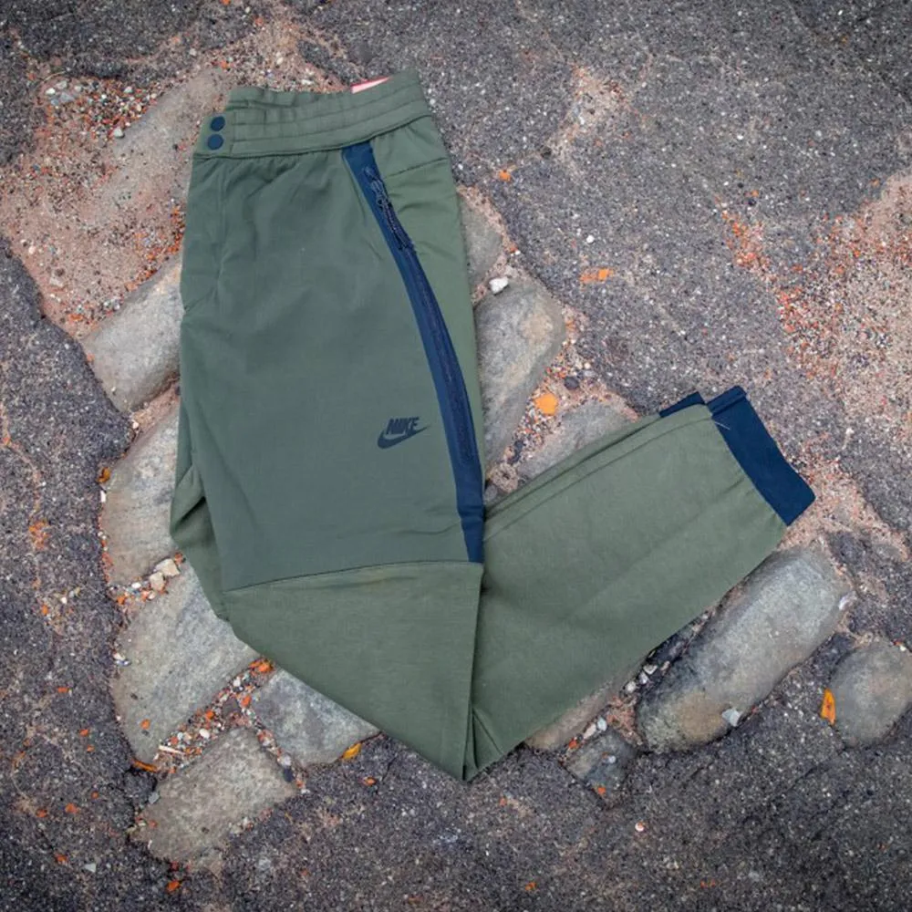 NIKE TECH FLEECE PANTS 2 (KHAKI)