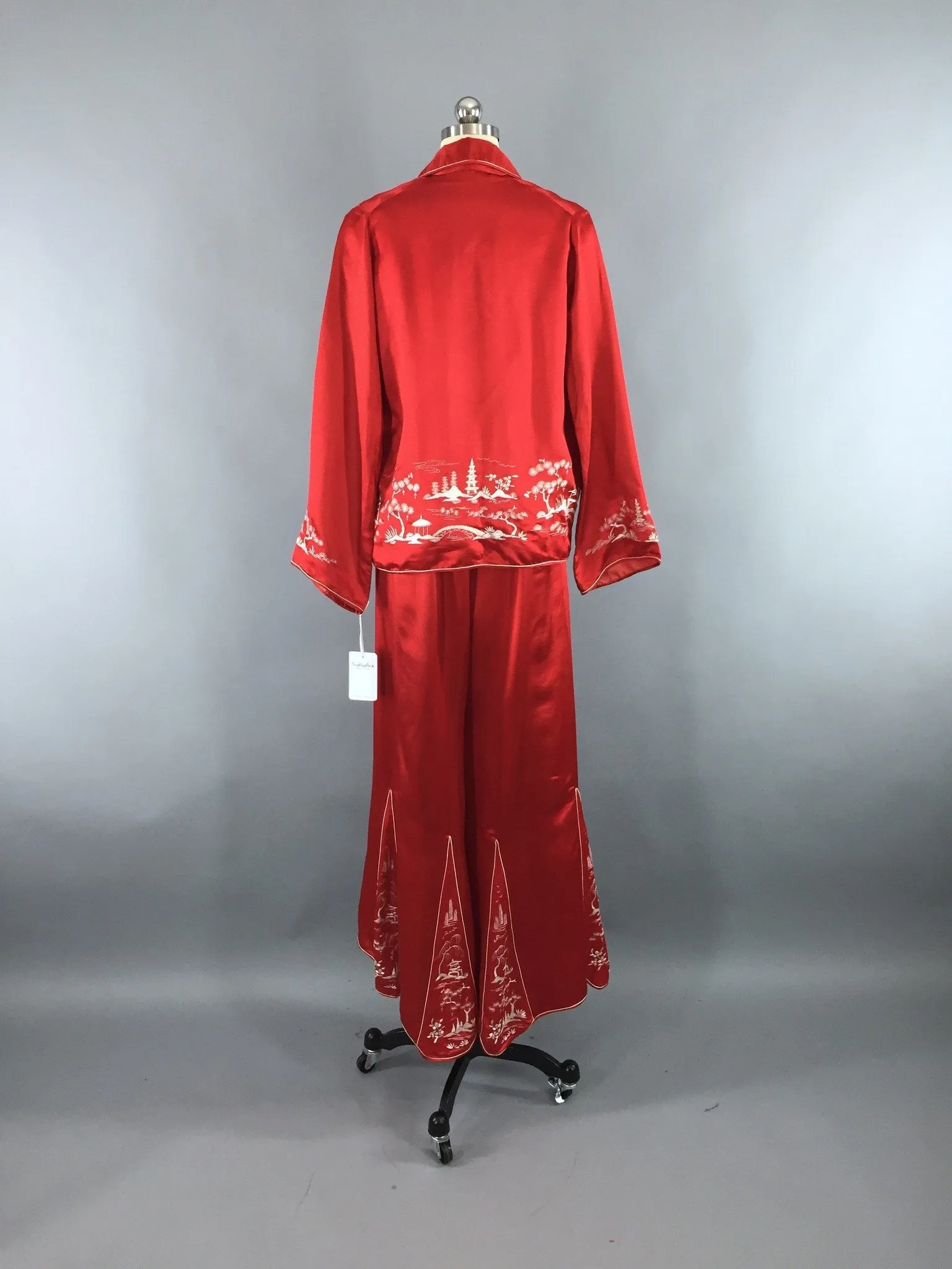 Vintage 1930s Art Deco Chinoiserie Embroidered Silk Satin Pajamas Loungewear Set